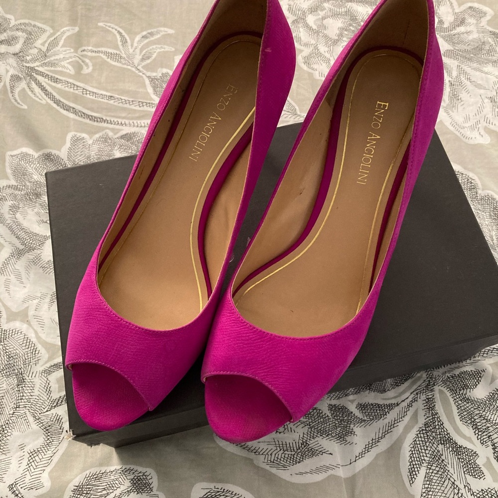 Enzo Angiolini Eagelabelle Pumps